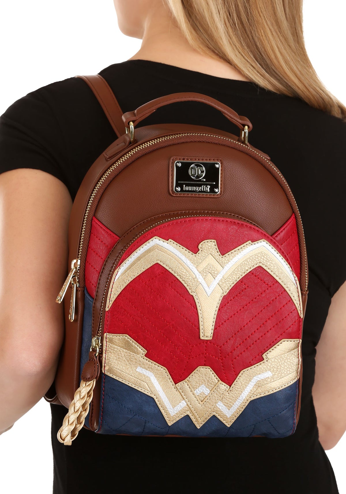 NWT wonder woman mini backpack loungefly Wonder Woman Loungefly Backpack | Mercari main image 3